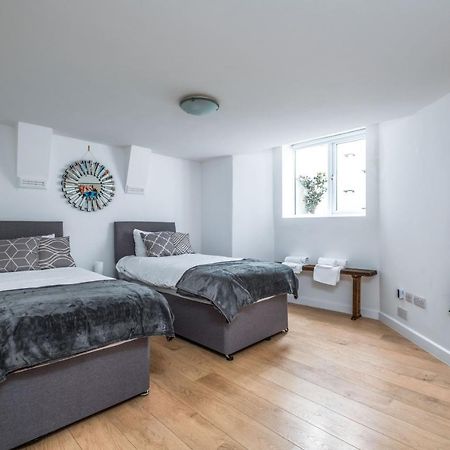 Cosy Flat In Free Parking Area, Next To Bus Stop 브라이턴 외부 사진