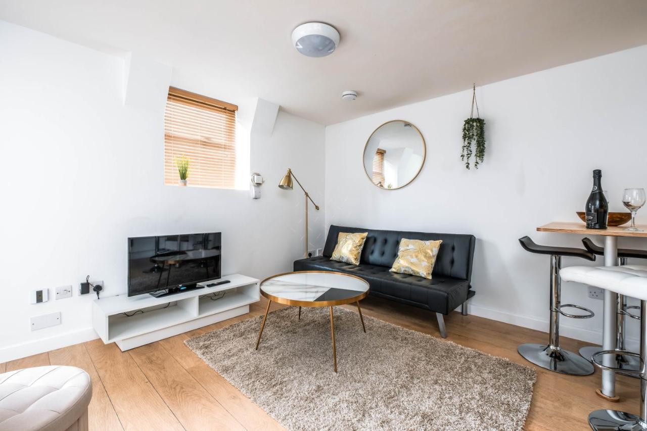 Cosy Flat In Free Parking Area, Next To Bus Stop 브라이턴 외부 사진
