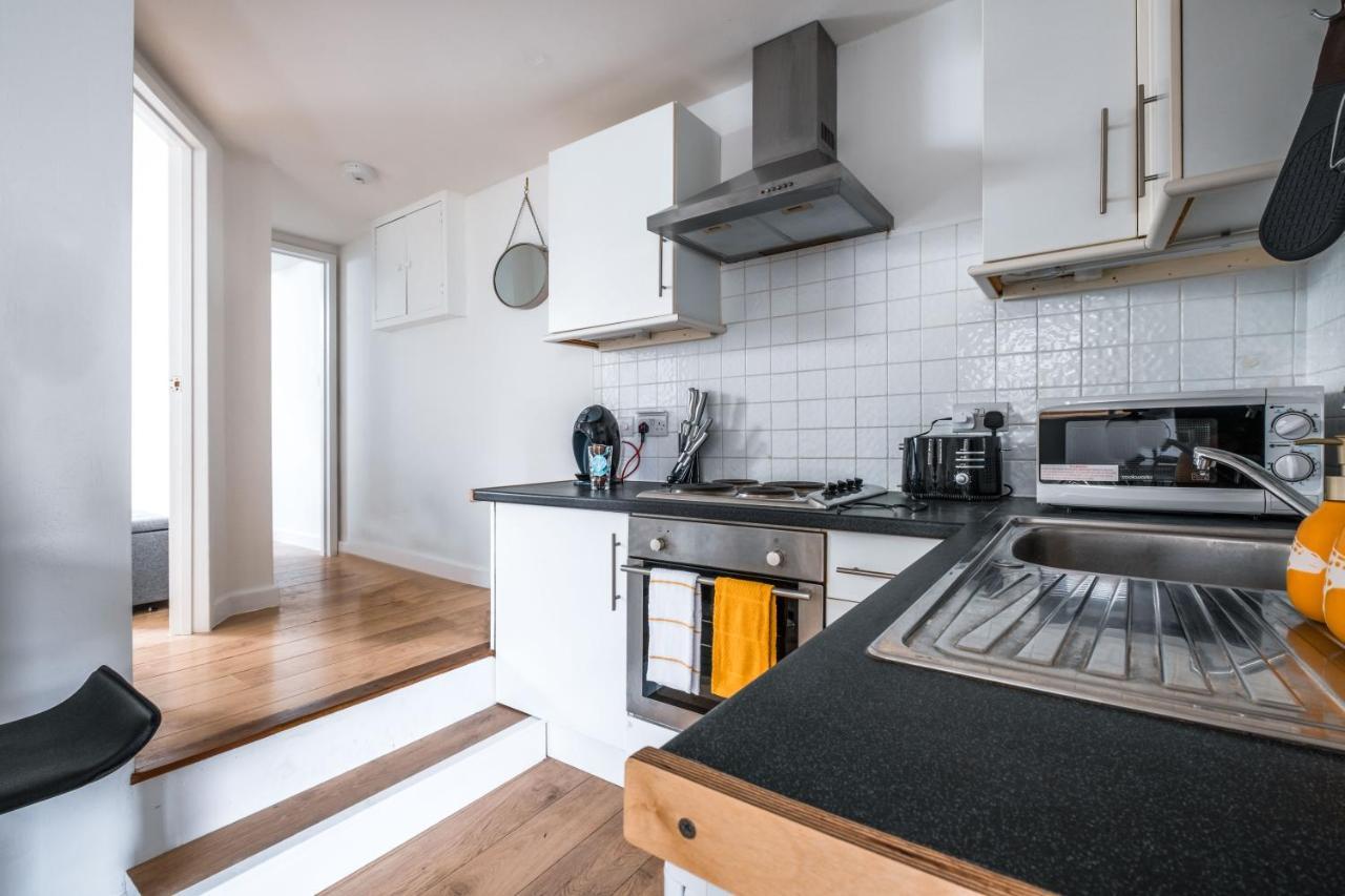 Cosy Flat In Free Parking Area, Next To Bus Stop 브라이턴 외부 사진