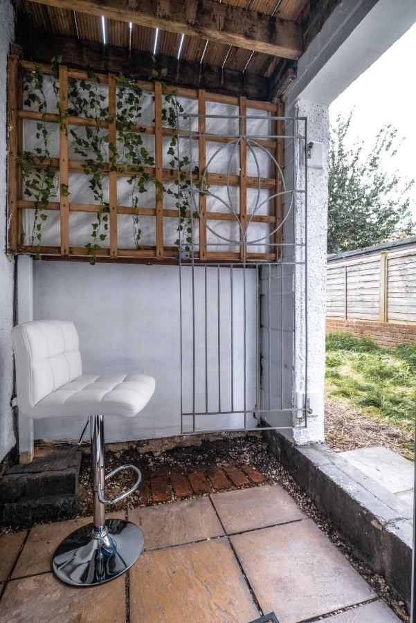 Cosy Flat In Free Parking Area, Next To Bus Stop 브라이턴 외부 사진