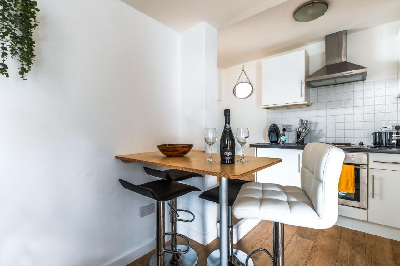 Cosy Flat In Free Parking Area, Next To Bus Stop 브라이턴 외부 사진